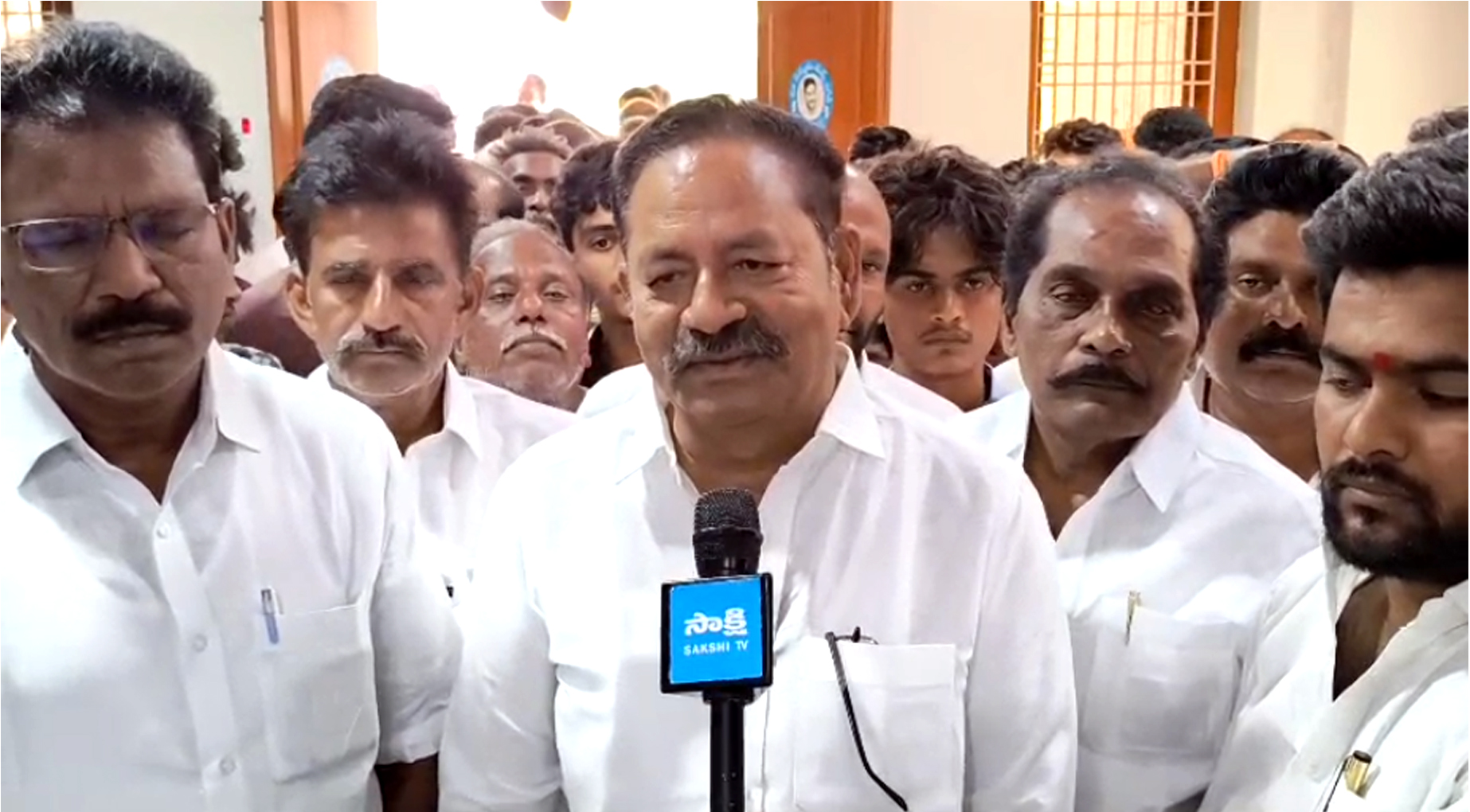 bolla ex MLA Vinukonda ycp
